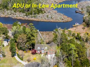 310 Milton Ct, Sneads Ferry, NC 28460