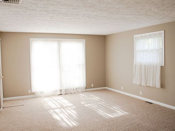 3rd image of 1520 Swarthmoor Dr