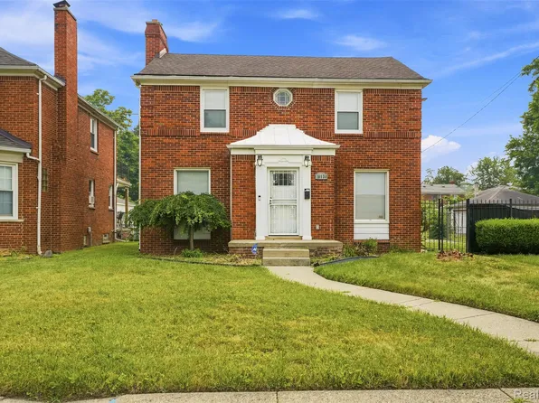 16130 Whitcomb St, Detroit, MI 48235