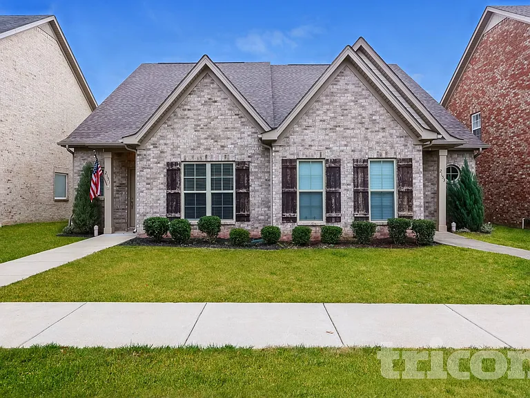 2151 Cason Ln — Photo 1