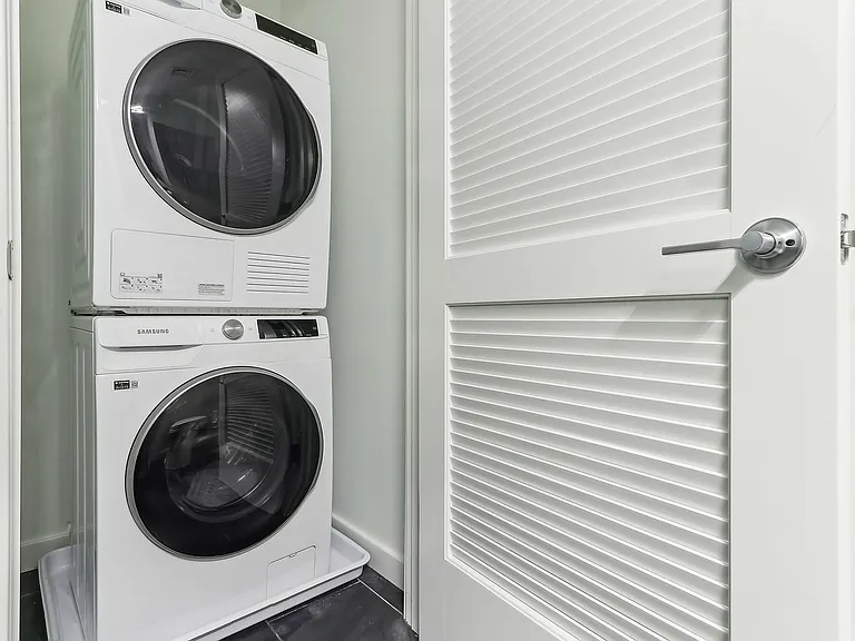 Model Apartment Home