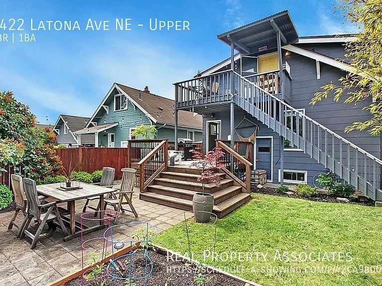 4422 Latona Ave NE #UPPER — Photo 14