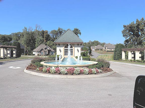 4th image of 729 Oak Chase Blvd