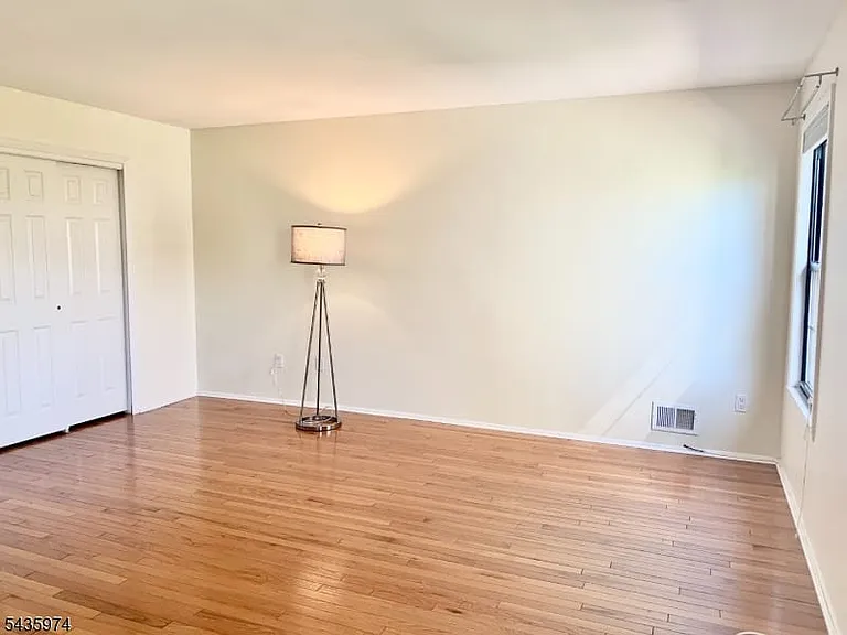 305 Marten Rd — Photo 13