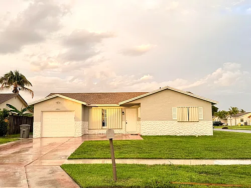 22800 SW 54th Way Photo 1