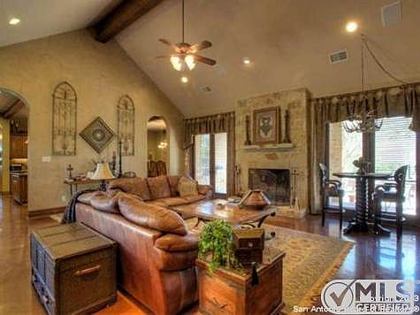 2nd image of 28420 Bridlewood Trl