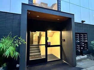4731 12th Ave NE #203, Seattle, WA 98105