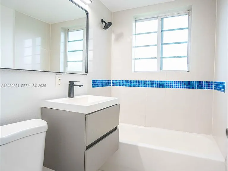 7325 Carlyle Ave #8 — Photo 11