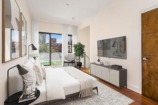1st image of 205 E 115th St #4A