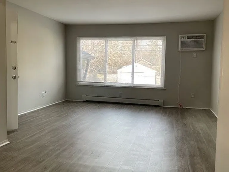 333 Marshall Apartments — Photo 17