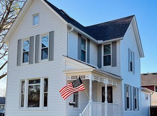 423 W Palace Row, Geneseo, IL 61254