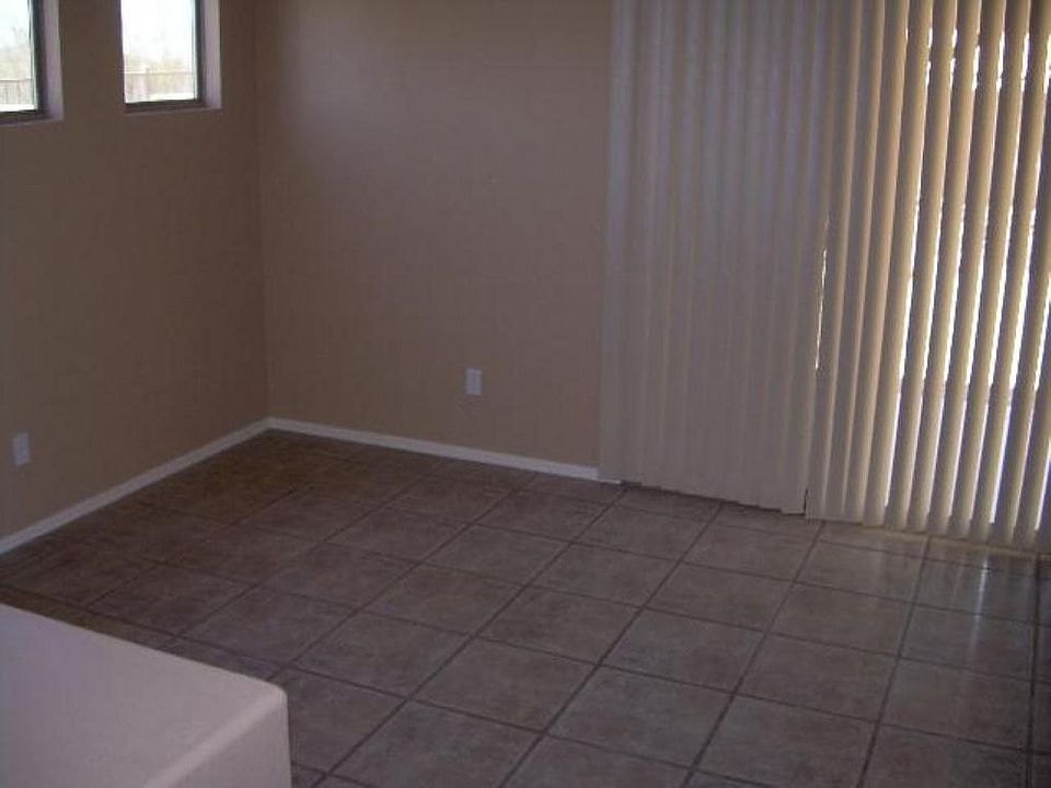 1st image of 18024 W Canyon Ct