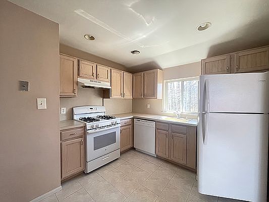 1st image of 243 Gervil St #1