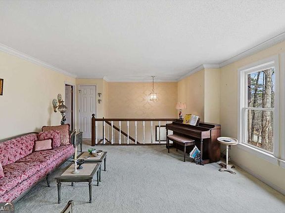 3rd image of 227 Pheasant Run SE