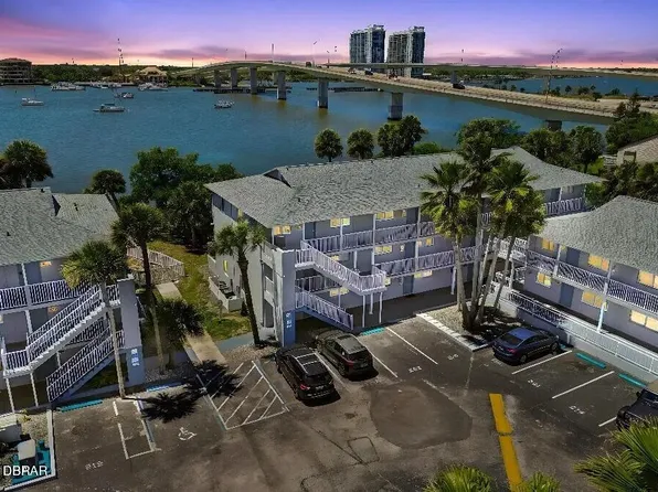 415 N Halifax Ave APT 303, Daytona Beach, FL 32118
