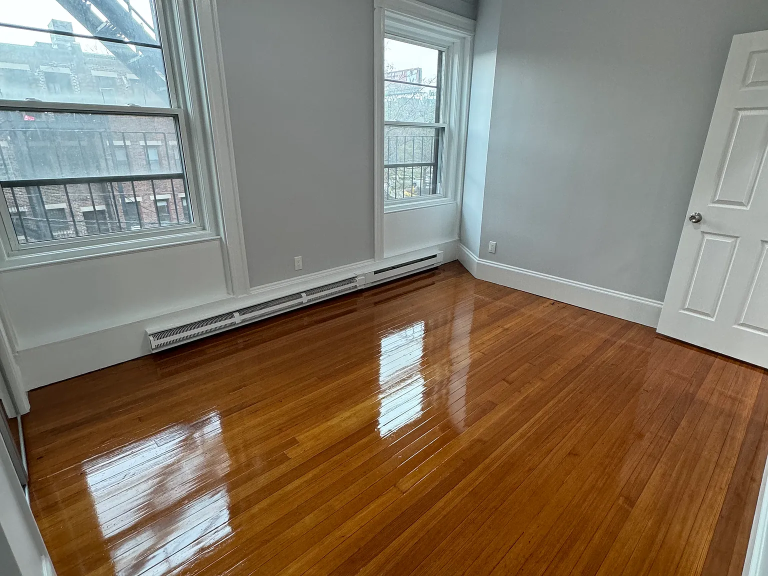 2 bed, 630 sqft, $3,900 — Photo 4