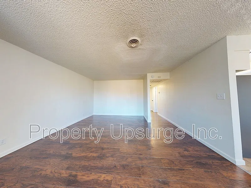 2 bed, 1.0 bath, 813 sqft, $1,450 — Photo 3