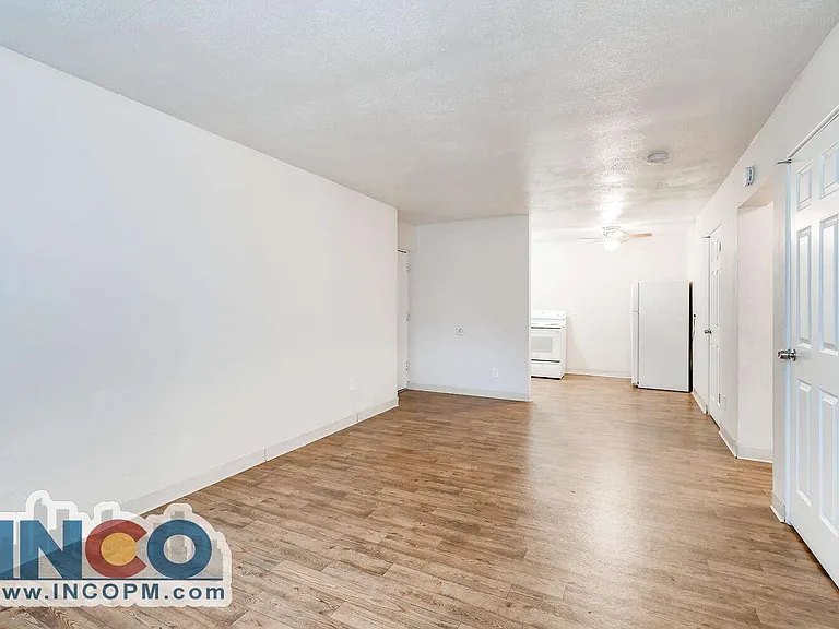 338 W Powers Ave #307 — Photo 3