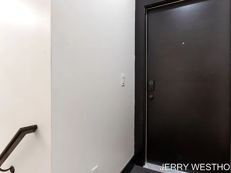 715 Butterworth St SW #2 — Photo 5