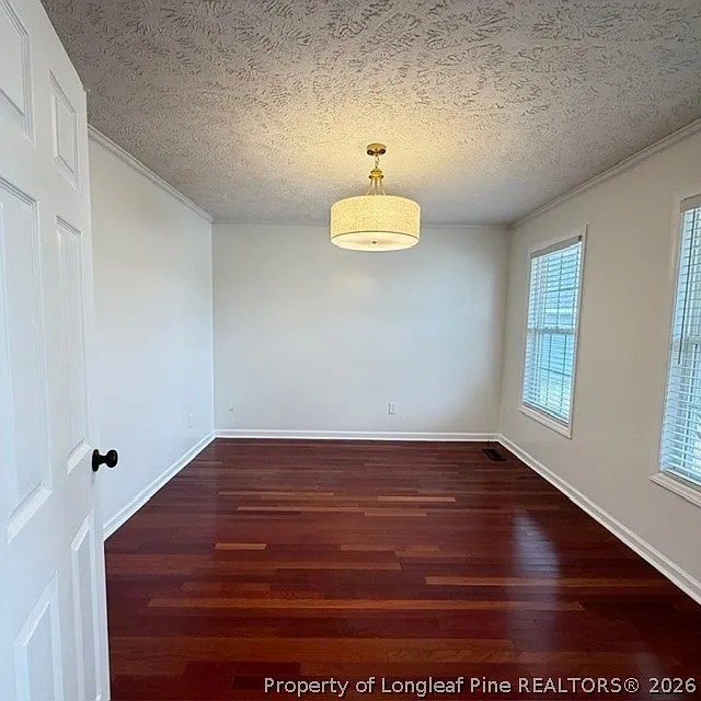 4 bed, 2.5 bath, 2100 sqft, $2,250 — Photo 3