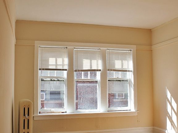 2nd image of 630 632 W Arlington #16