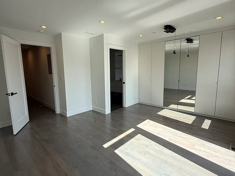 719 N Elizabeth St #3N — Photo 31