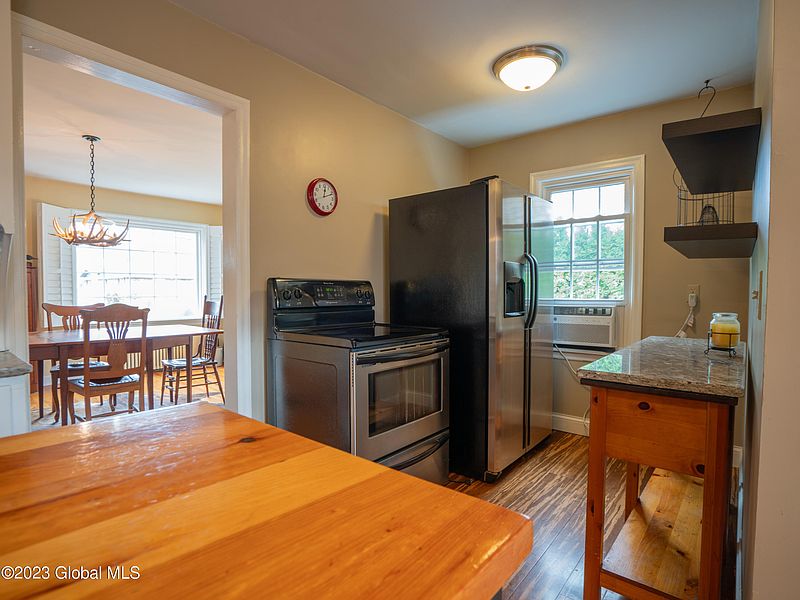 4th image of 64 Kunker Avenue