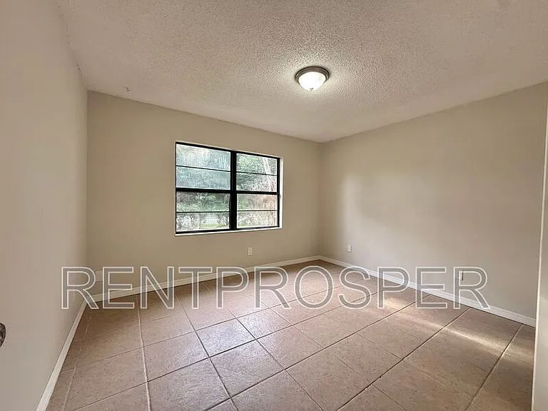 1900 Adair St — Photo 10