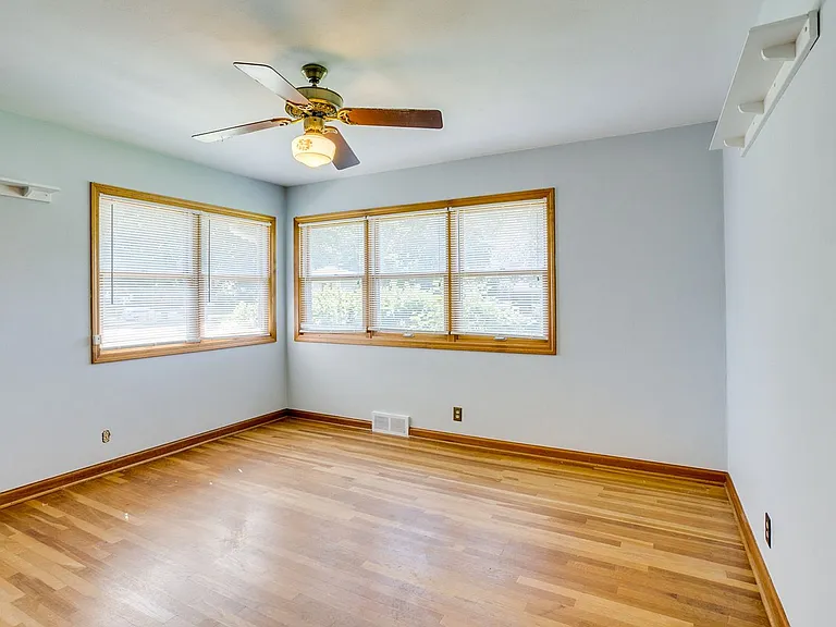 2110 Boudreau Dr — Photo 13