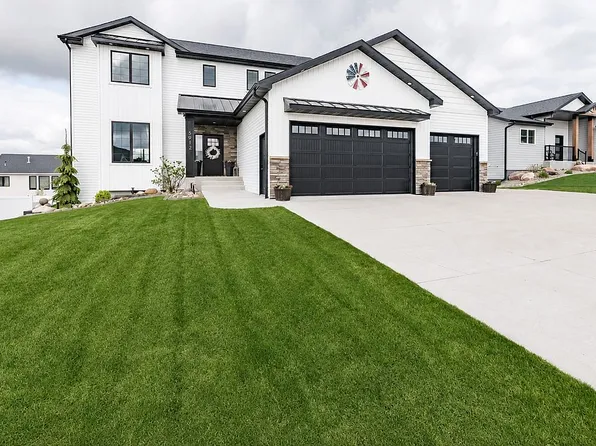 3912 Silver Blvd, Bismarck, ND 58503