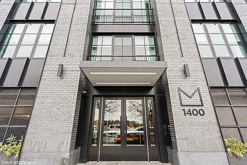 1400 W Monroe St #4C Photo 1