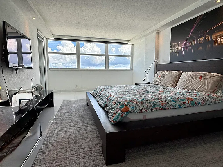 1890 S Ocean Dr #703 — Photo 19