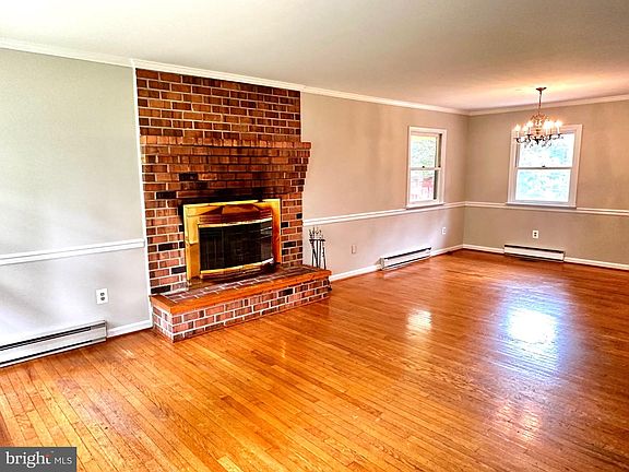 3rd image of 14110 Catalpa Dr