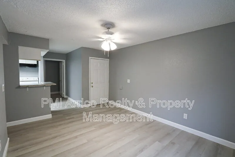 Building Photo - 1810 E 143rd Ave #2
