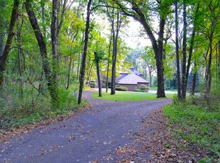 40W565 Bowes Rd, Elgin, IL 60124