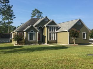 24 Kelly Ln, Douglas, GA 31533