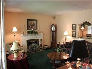 4th image of 30 Harrison Dr