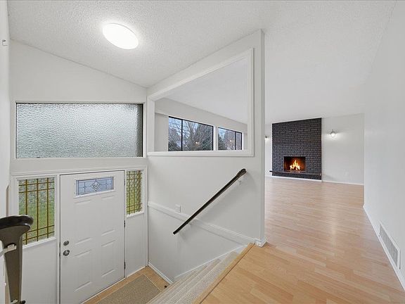 2nd image of 19575 Hammond Rd