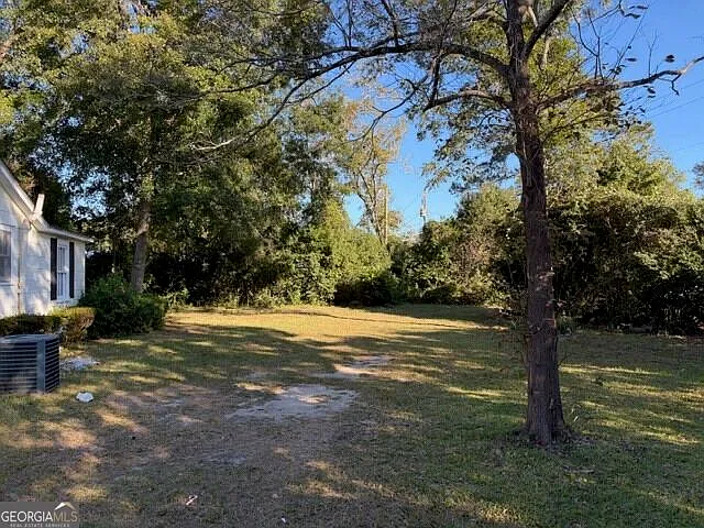 2 bed, 1.0 bath, 1056 sqft, $1,050 — Photo 3