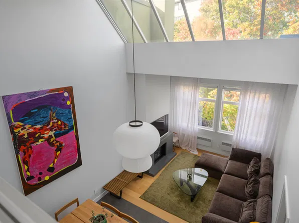 650 Moberly Rd #302, Vancouver, BC V5Z 4J1