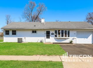 504 Parkway Dr, Fairless Hills, PA 19030