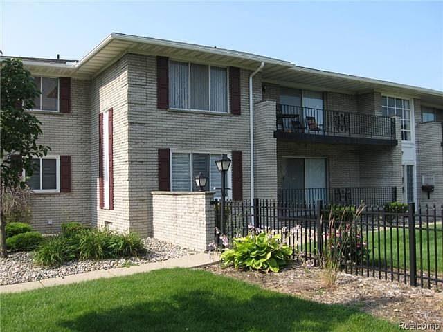 1st image of 15215 Garfield Ave APT 3