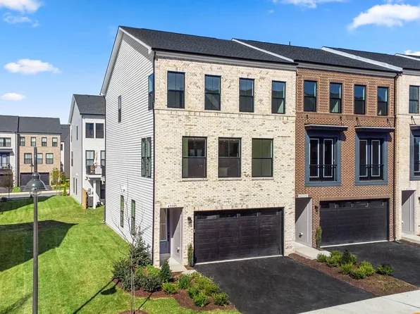 43595 Farringdon Sq, Ashburn, VA 20148