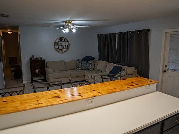 4th image of 12718 Greenmoor Dr