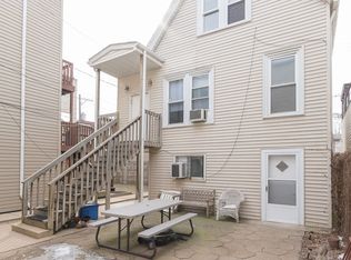 1721 W Nelson St APT 1, Chicago, IL 60657