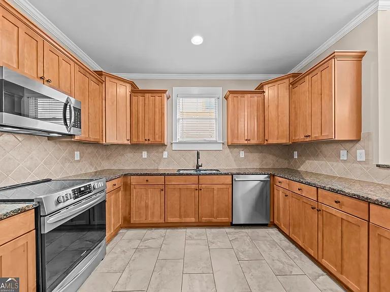135 Idlewilde Dr — Photo 11