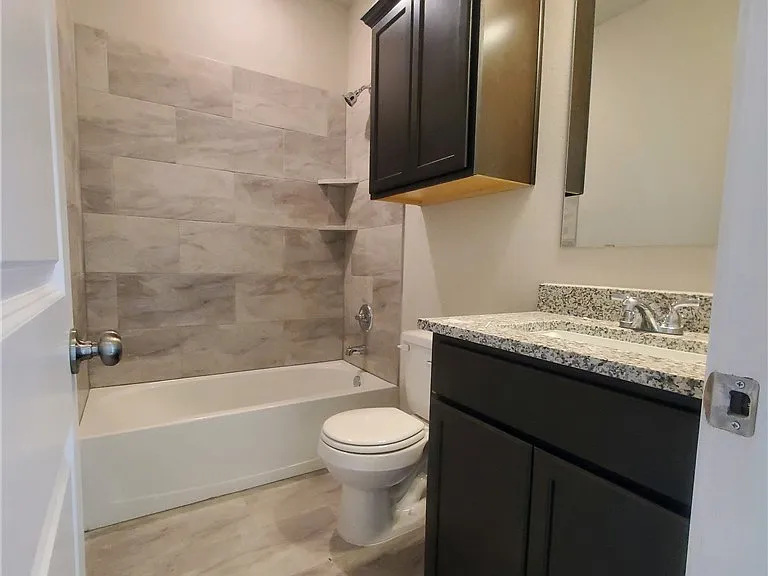 1308 Kingsgate Dr — Photo 10