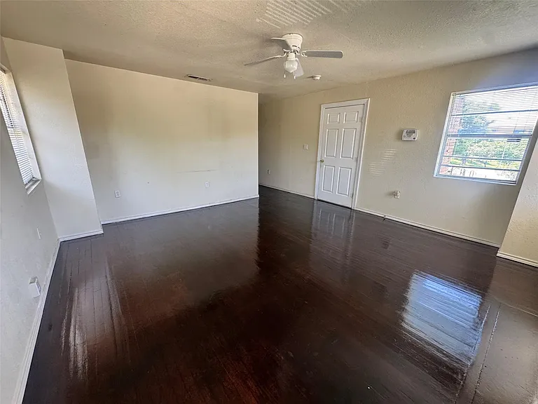 5415 Ennis St #C — Photo 3