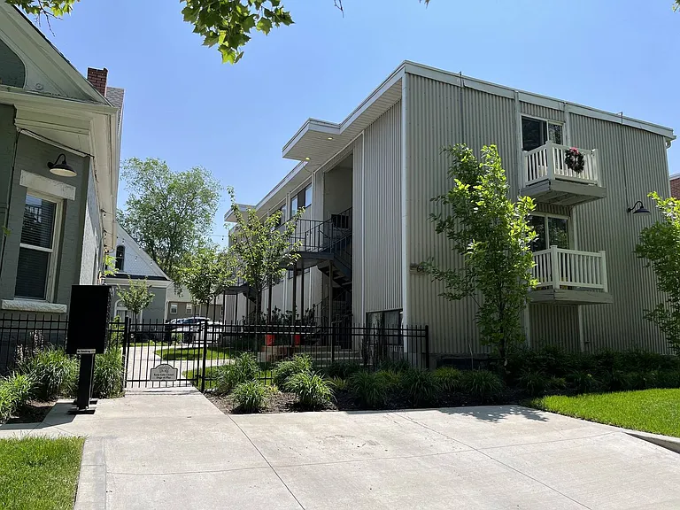 264 N 200 W — Photo 36
