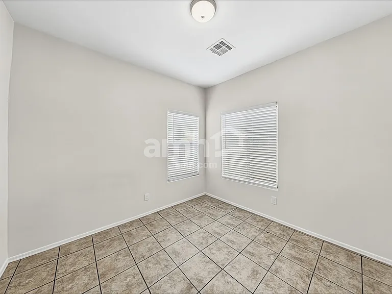 124 E Calle Puente Azul — Photo 12